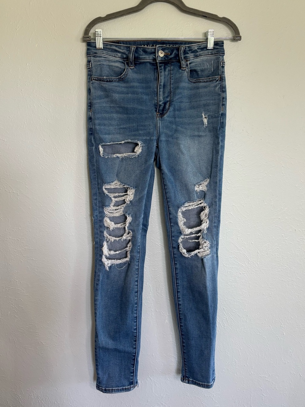 American Eagle Outfitters Ripped Super High-Rise Jegging Skinny Jeans